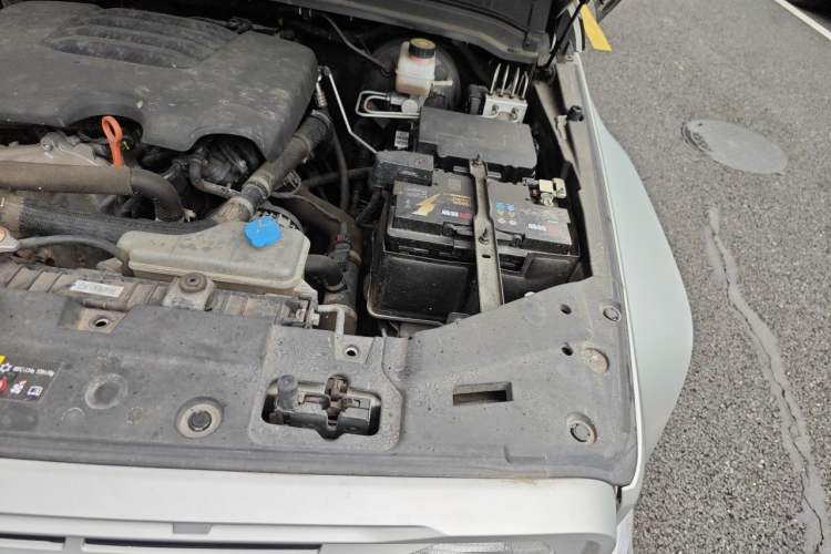 Used Cyberspace Tank 300 2021 2.0T Cyber Tank Engine Bay Left