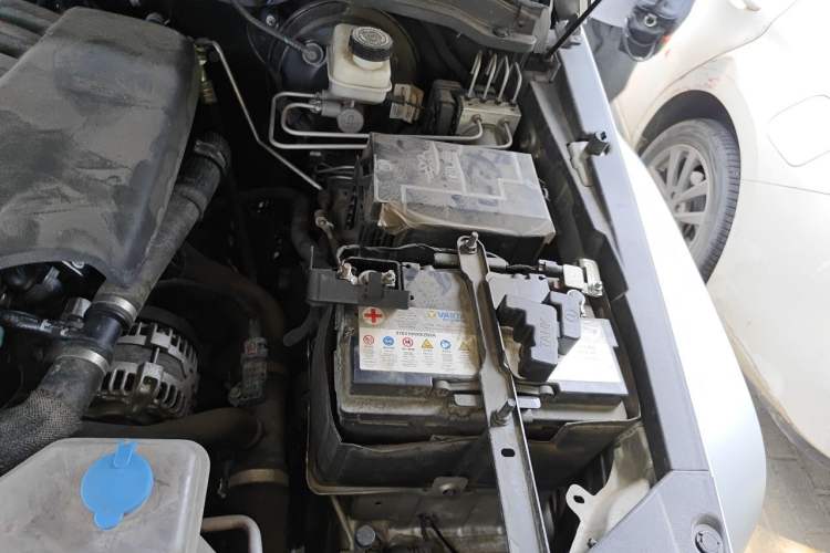 Used Cyberspace Tank 300 2021 2.0T Cyber Tank Engine Bay Left