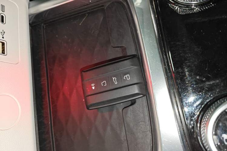 Used Cyberspace Tank 300 2021 2.0T Cyber Tank Interior 1