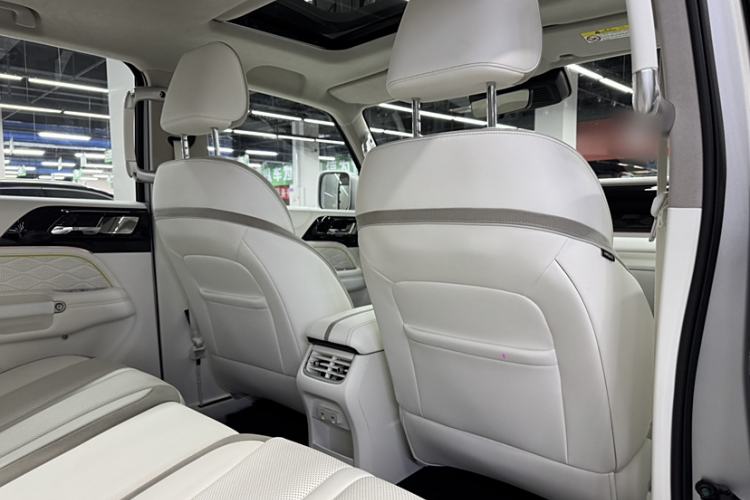 Used Cyberspace Tank 300 2021 2.0T Cyber Tank Interior 12