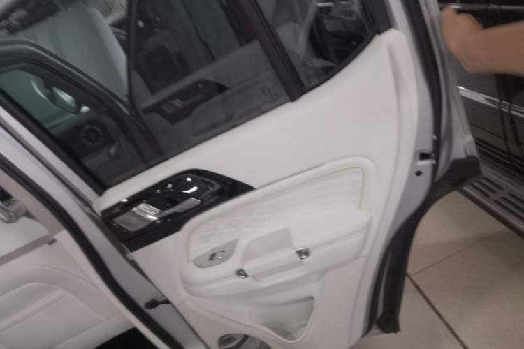 Used Cyberspace Tank 300 2021 2.0T Cyber Tank Interior 6