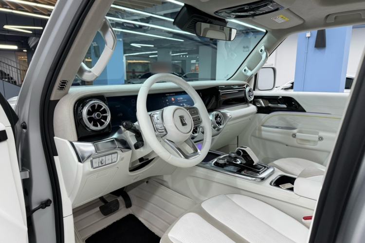 Used Cyberspace Tank 300 2021 2.0T Cyber Tank Interior 7