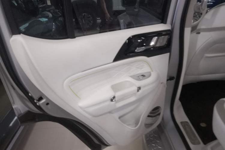 Used Cyberspace Tank 300 2021 2.0T Cyber Tank Interior 8