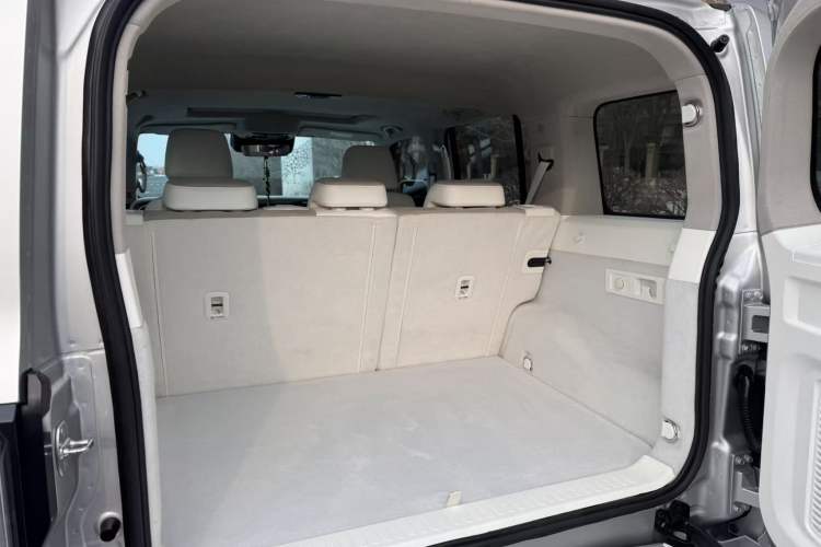 Used Cyberspace Tank 300 2021 2.0T Cyber Tank Interior 9