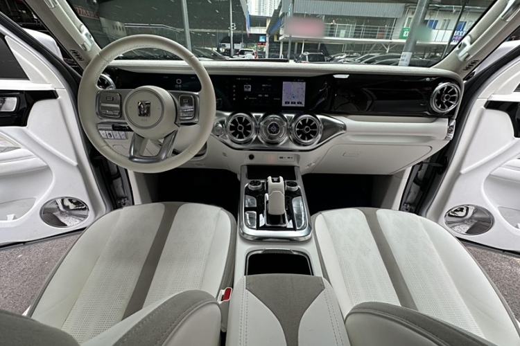 Used Cyberspace Tank 300 2021 2.0T Cyber Tank Interior 9