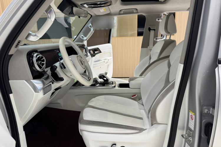 Used Cyberspace Tank 300 2021 2.0T Cyber Tank Interior 9