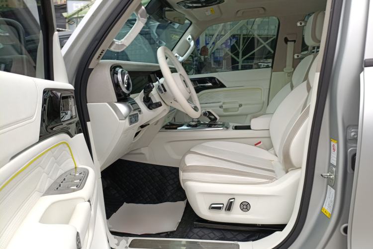 Used Cyberspace Tank 300 2021 2.0T Cyber Tank Left Front Seat