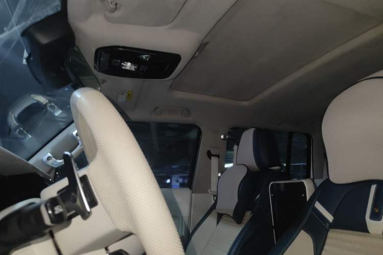 Used Cyberspace Tank 300 2021 2.0T Cyber Tank Left Front Seat