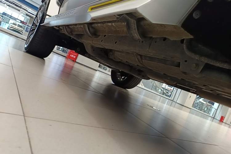 Used Cyberspace Tank 300 2021 2.0T Cyber Tank Left Side Sill