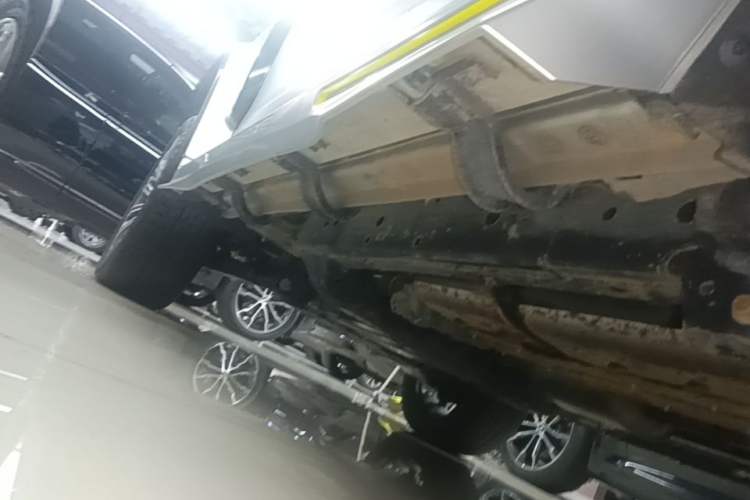 Used Cyberspace Tank 300 2021 2.0T Cyber Tank Left Side Sill