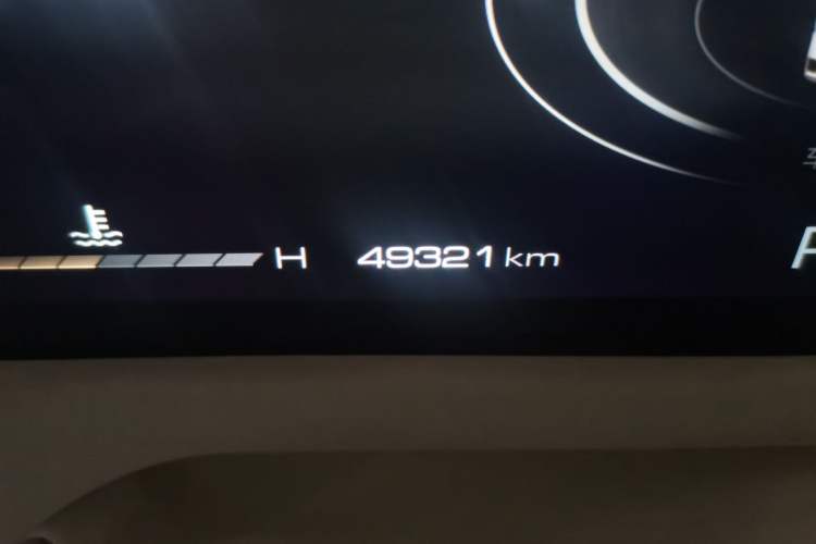 Used Cyberspace Tank 300 2021 2.0T Cyber Tank Odometer Close Up