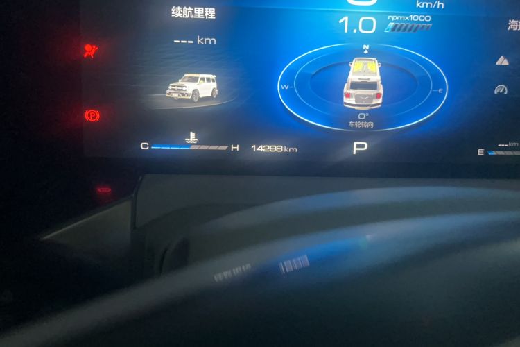 Used Cyberspace Tank 300 2021 2.0T Cyber Tank Odometer Close Up