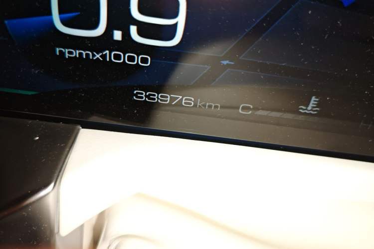Used Cyberspace Tank 300 2021 2.0T Cyber Tank Odometer Close Up