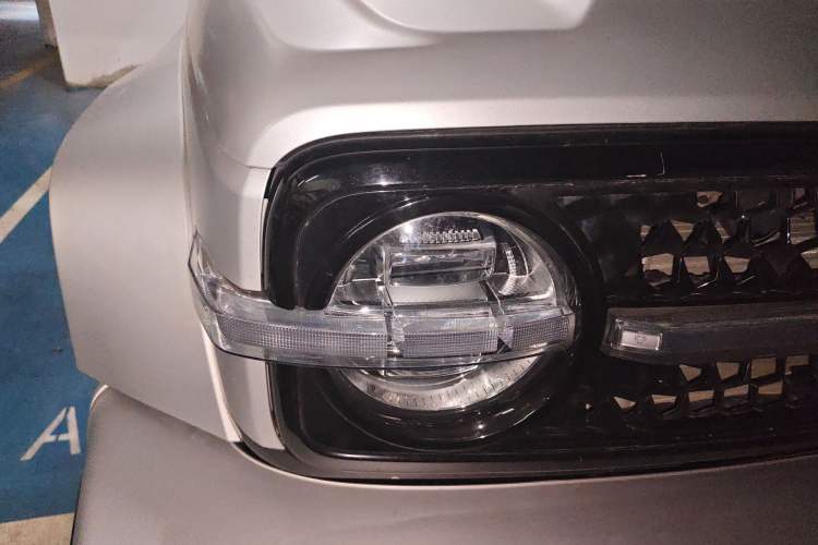Used Cyberspace Tank 300 2021 2.0T Cyber Tank Right Front Headlight