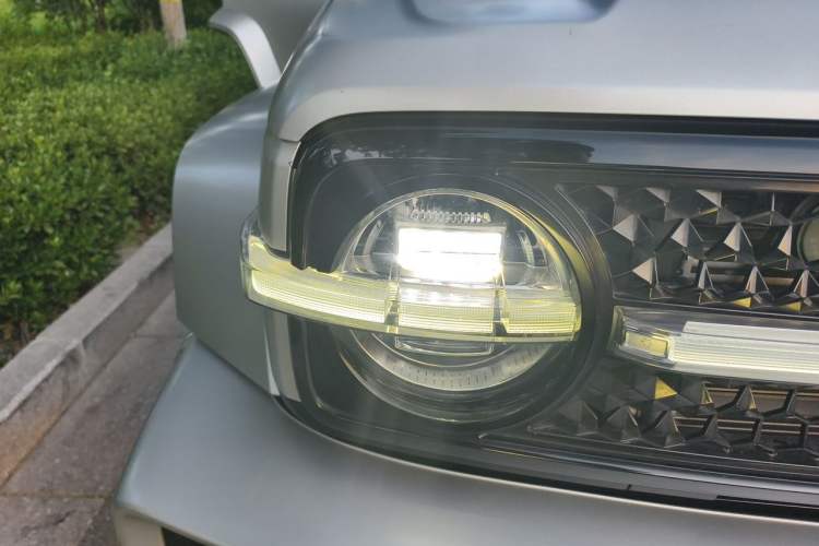 Used Cyberspace Tank 300 2021 2.0T Cyber Tank Right Front Headlight