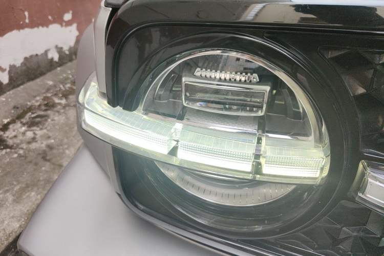 Used Cyberspace Tank 300 2021 2.0T Cyber Tank Right Front Headlight