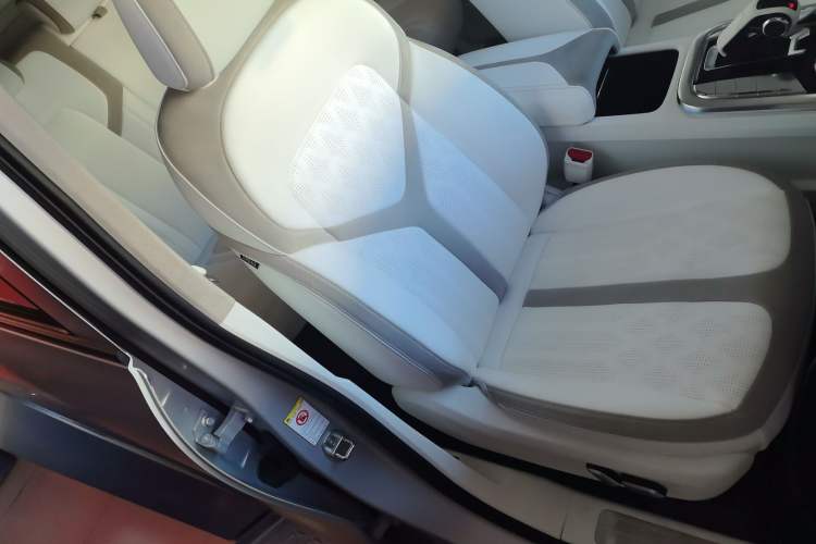 Used Cyberspace Tank 300 2021 2.0T Cyber Tank Right Front Seat