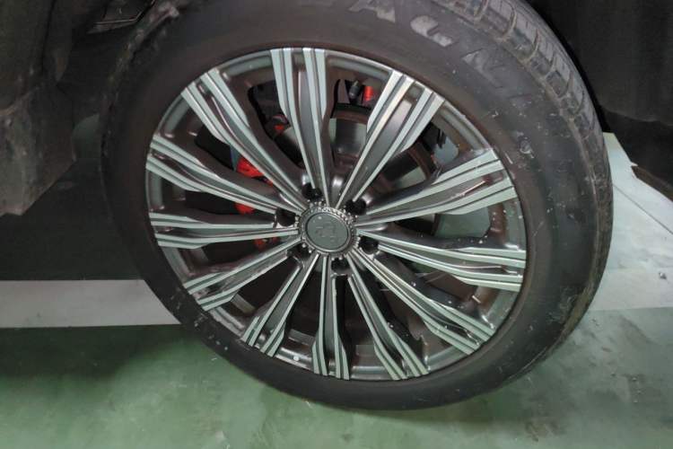 Used Cyberspace Tank 300 2021 2.0T Cyber Tank Right Front Wheel Hub