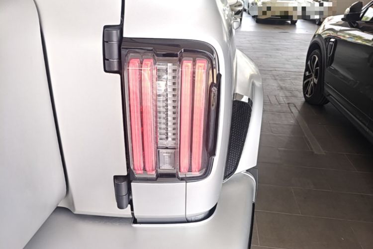 Used Cyberspace Tank 300 2021 2.0T Cyber Tank Right Rear Taillight