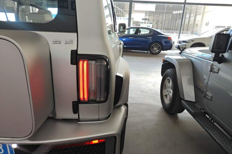 Used Cyberspace Tank 300 2021 2.0T Cyber Tank Right Rear Taillight