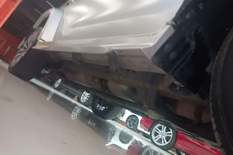 Used Cyberspace Tank 300 2021 2.0T Cyber Tank Right Side Sill
