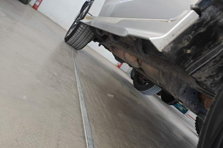Used Cyberspace Tank 300 2021 2.0T Cyber Tank Right Side Sill