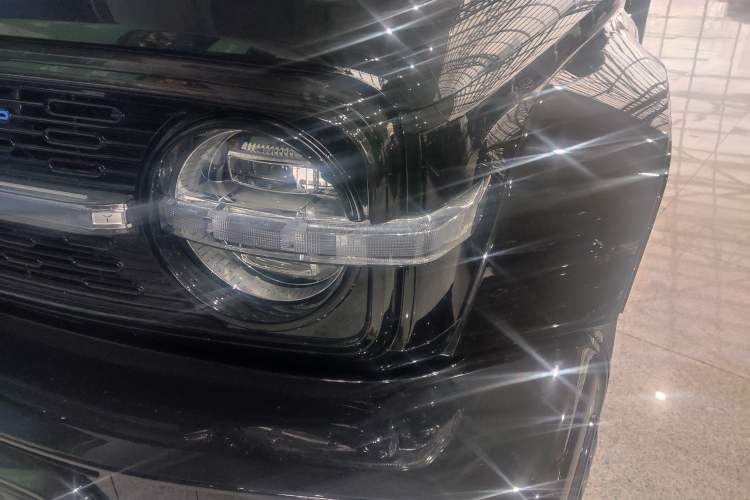 Used Cyberspace Tank 300 2023 2.0T Cyber Knight Left Front Headlight
