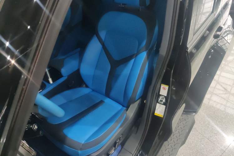 Used Cyberspace Tank 300 2023 2.0T Cyber Knight Left Front Seat