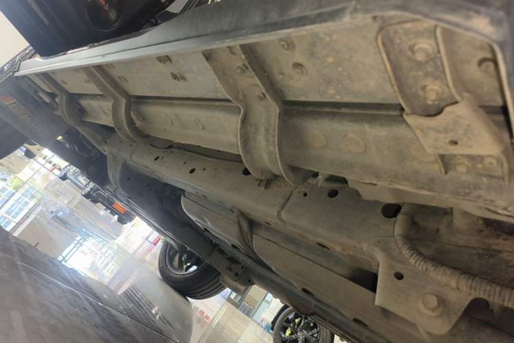 Used Cyberspace Tank 300 2023 2.0T Cyber Knight Left Side Sill