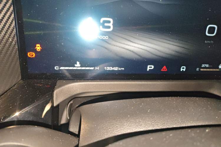 Used Cyberspace Tank 300 2023 2.0T Cyber Knight Odometer Close Up