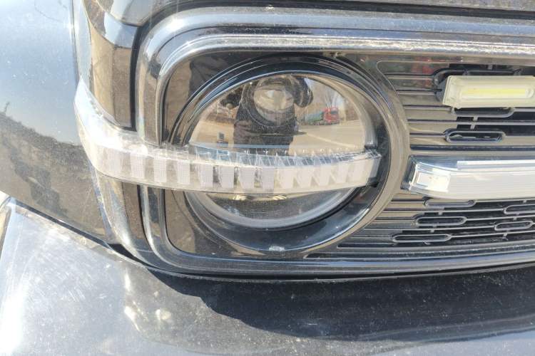 Used Cyberspace Tank 300 2023 2.0T Cyber Knight Right Front Headlight
