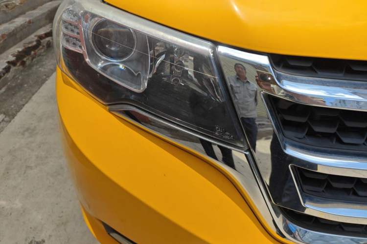 Used Dayun Pickup 2020 2.0T Diesel Two-Wheel Drive Manual Elite Version Long Wheelbase 4F20TC Right Front Headlight