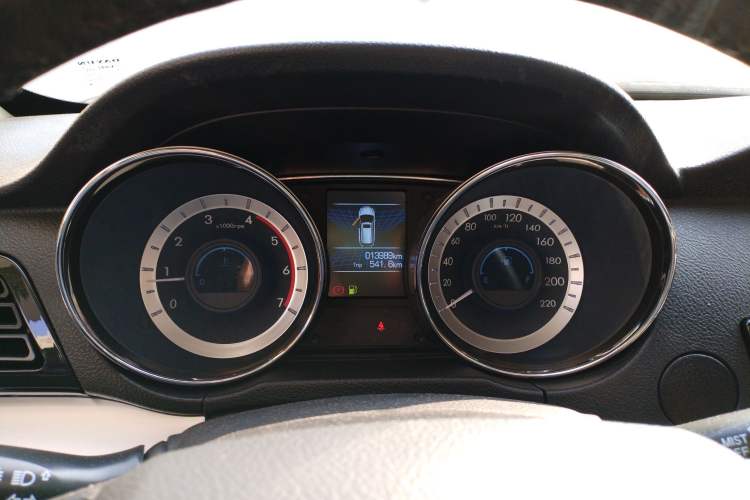 Used Dayun Pickup 2021 2.0T Diesel Two-Wheel Drive Manual Dayun Bull-Logo Axle 4F20TC Instrument Cluster