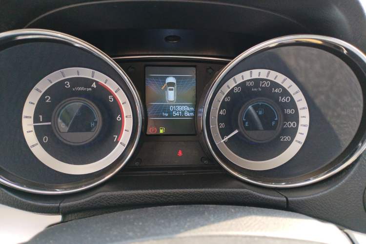 Used Dayun Pickup 2021 2.0T Diesel Two-Wheel Drive Manual Dayun Bull-Logo Axle 4F20TC Odometer Close Up