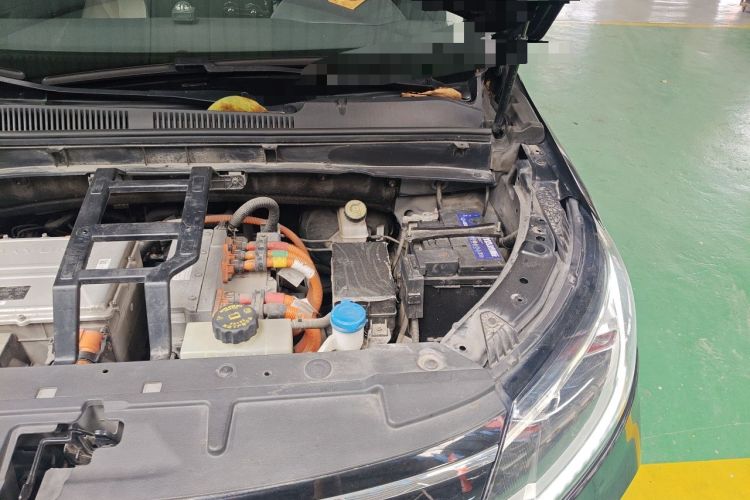 Used Dayun Yuanzhi M1 2020 VIP Edition Engine Bay Left