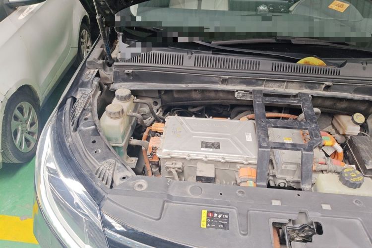 Used Dayun Yuanzhi M1 2020 VIP Edition Engine Bay Right