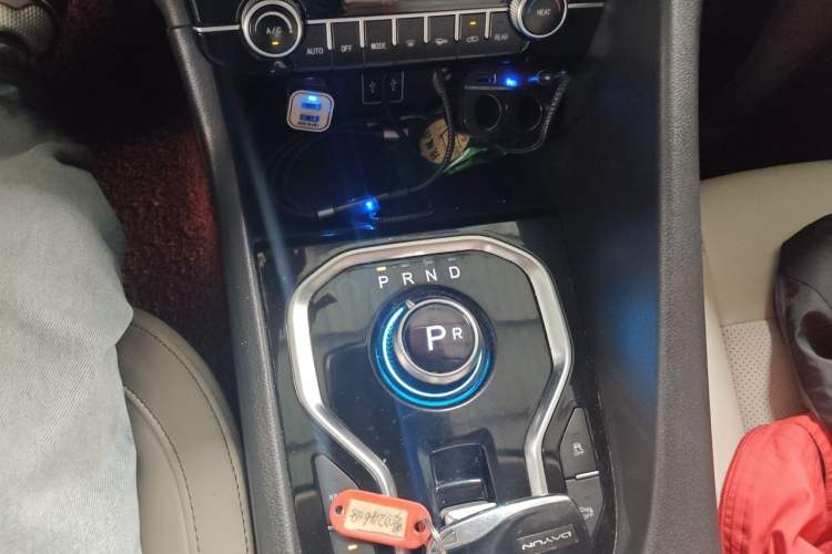 Used Dayun Yuanzhi M1 2020 VIP Edition Gear Lever