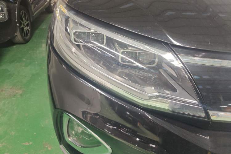 Used Dayun Yuanzhi M1 2020 VIP Edition Right Front Headlight