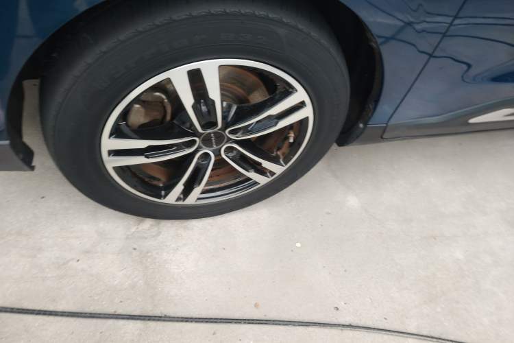 Used Dayun Yuanzhi M1 2020 VIP Edition Left Front Wheel Hub