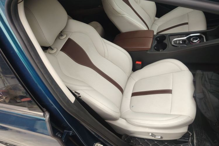Used Dayun Yuanzhi M1 2020 VIP Edition Right Front Seat
