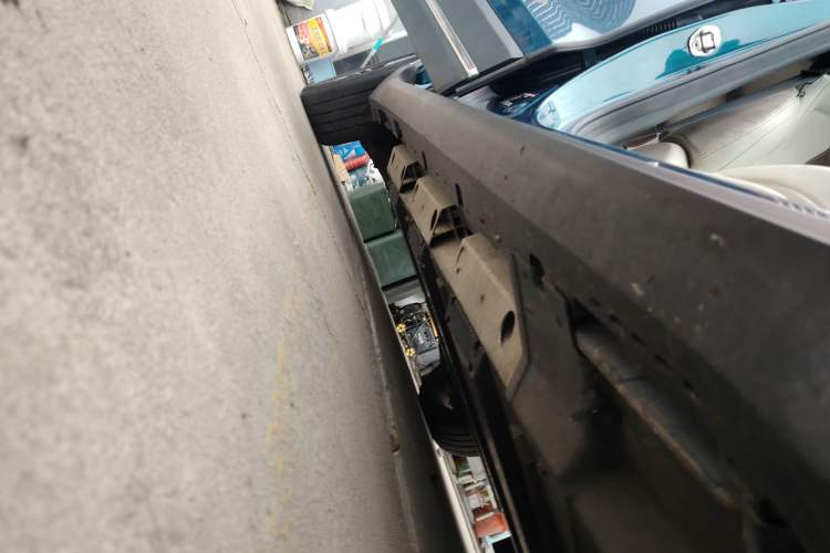 Used Dayun Yuanzhi M1 2020 VIP Edition Right Side Sill