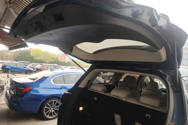 Used Dayun Yuanzhi M1 2020 VIP Edition Trunk