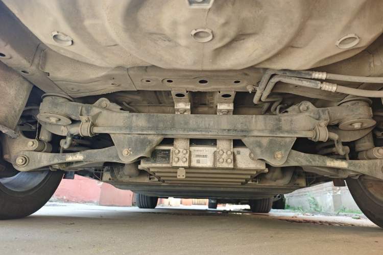 Used Dayun Yuanzhi M1 2021 7-Seater 405 VIP Edition Chassis Rear