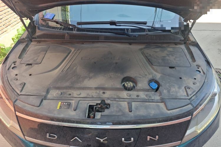 Used Dayun Yuanzhi M1 2021 7-Seater 405 VIP Edition Engine Bay