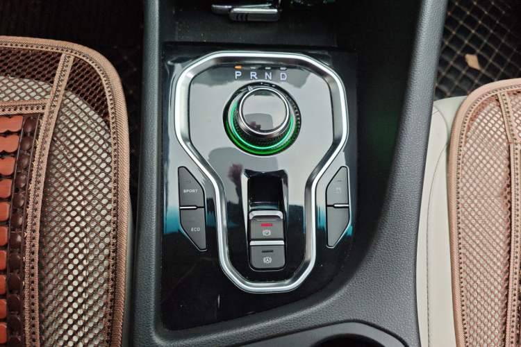 Used Dayun Yuanzhi M1 2021 7-Seater 405 Xiangying Edition Gear Lever
