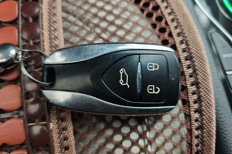Used Dayun Yuanzhi M1 2021 7-Seater 405 Xiangying Edition Vehicle Key