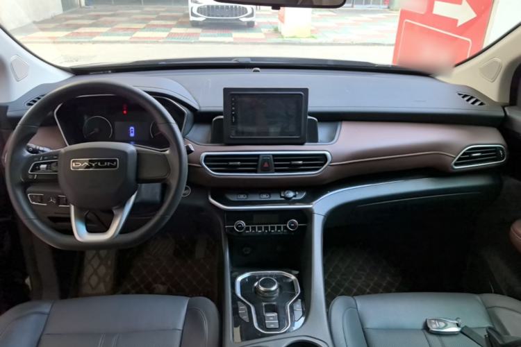 Used Dayun Yuanzhi M1 2022 7-Seater 450 Standard Edition Center Console