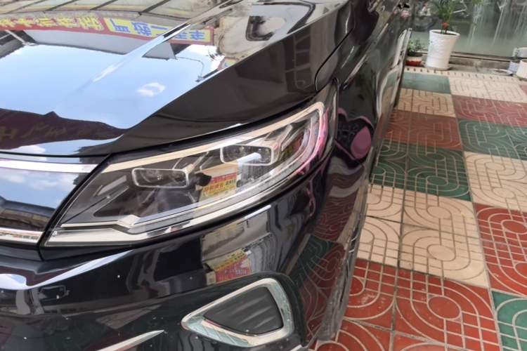 Used Dayun Yuanzhi M1 2022 7-Seater 450 Standard Edition Left Front Headlight