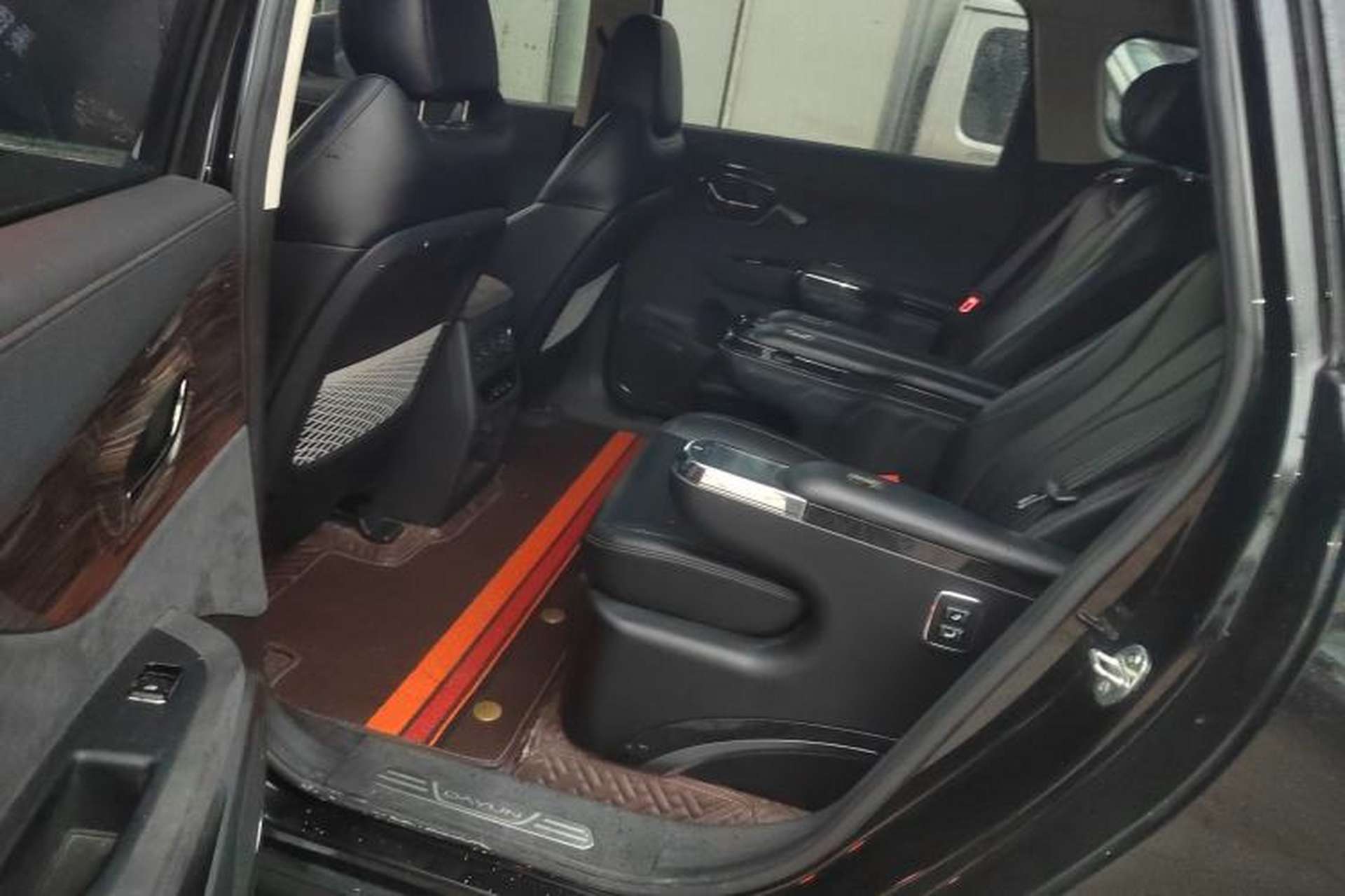 Used Dayun Yuanzhi M1 2022 4-Seater 450 First-Class Seats Left Rear Seat