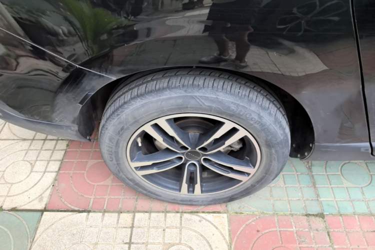 Used Dayun Yuanzhi M1 2022 7-Seater 450 Standard Edition Right Rear Wheel Hub